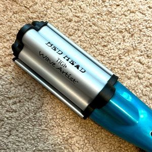 Bed head wavy roller